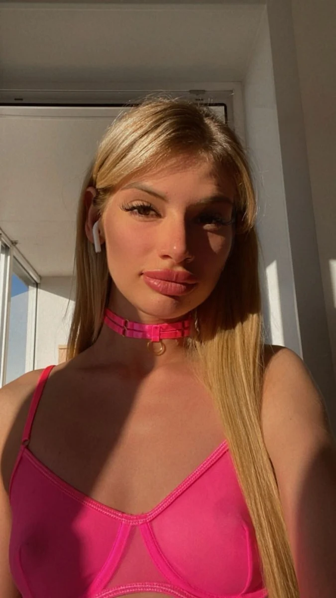 Alina escort in Paris